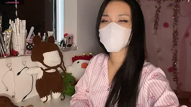 Tieu-May webcam show