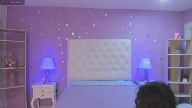 Goldentemptation_'s Live XXX Chat