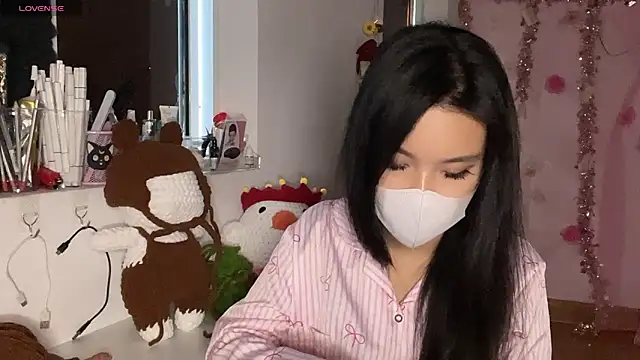 Tieu-May Live XXX-chat