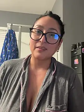 Goddessxxrosexx Adlı Modelin Canlı XXX Sohbeti