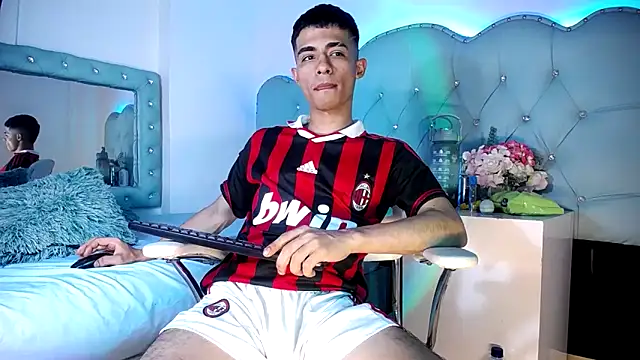 Apolo_Richards' Webcam Show