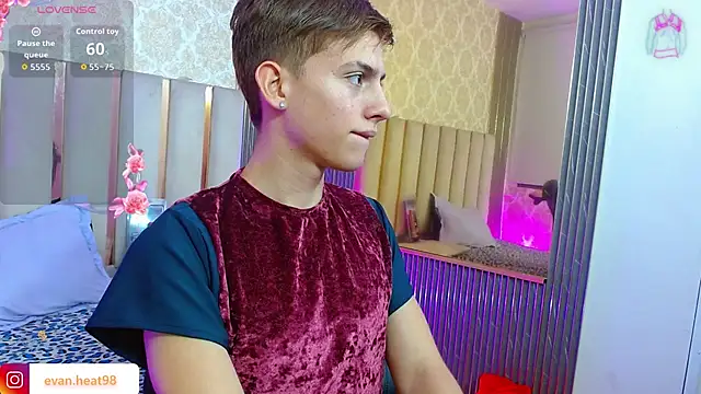 Chatroom XXX en direct de EVAN_TAY