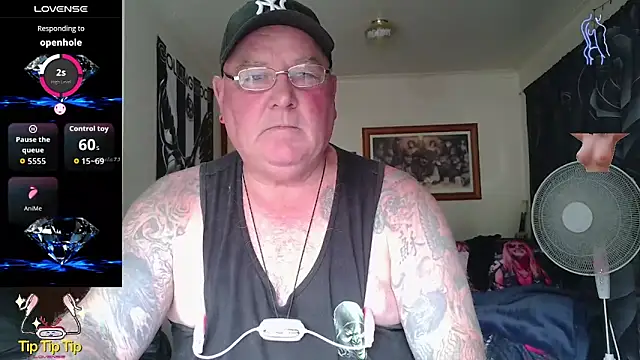 KINKYBLUEYES69 – Live XXX-chat