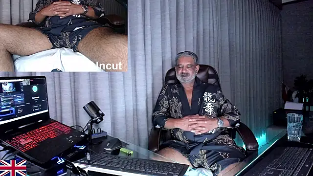 OnlineBossUK Adlı Modelin Web Kamerası Şovu