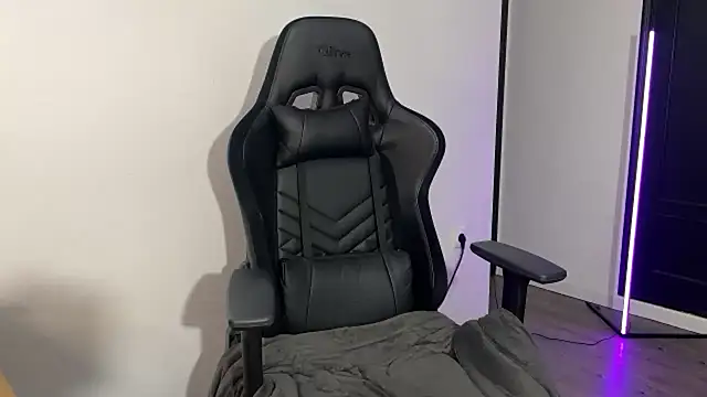 -KroshkaEnot-'s Live XXX Chat