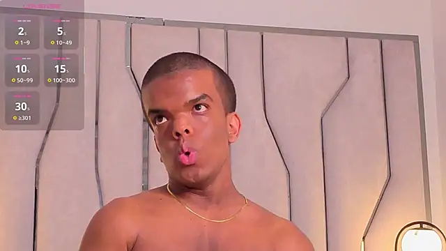 Czat XXX na żywo – CHARLIE_WALKERR