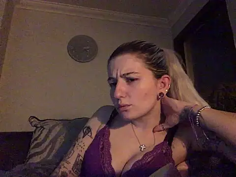 Chat +18 de xxamyleighxx ao vivo