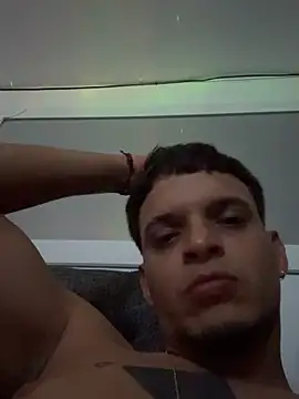 ArturoDelgado1's Webcam Show