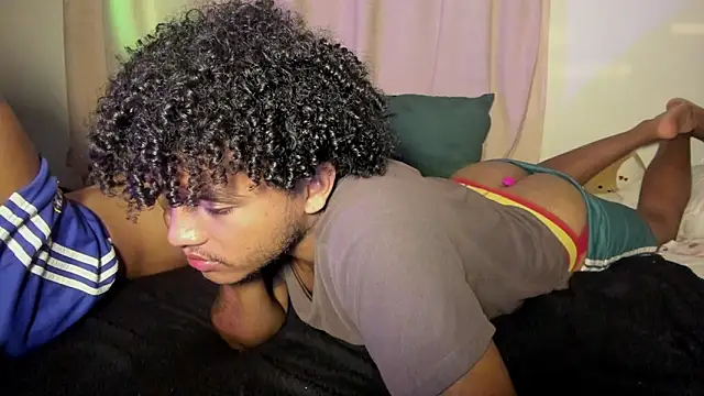 Chat +18 de DanteAndKyle ao vivo