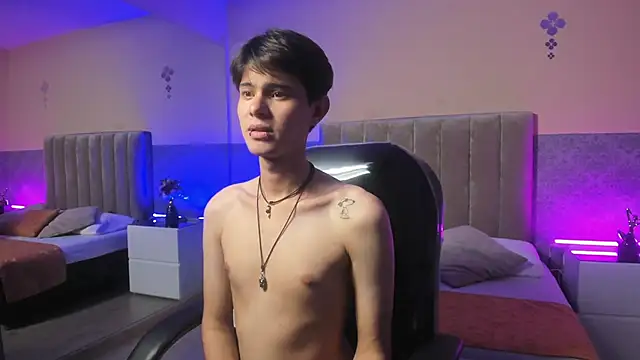 Czat XXX na żywo – Derek_Sinn