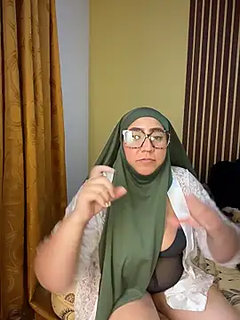 Chandra_Yusef Live XXX-Chat