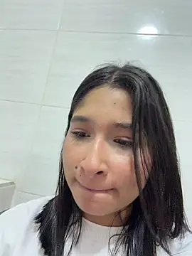 AriBunny18 现场XXX聊天