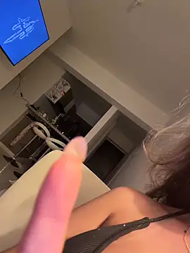 saliha_pinky_ Adlı Modelin Canlı XXX Sohbeti