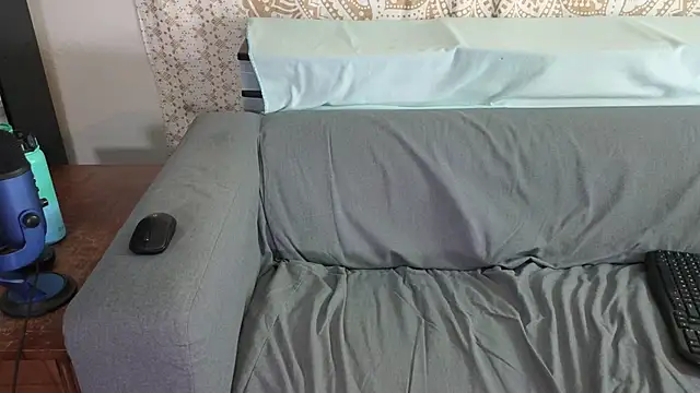 Pokazy przed kamerką – DrenchedDelicates