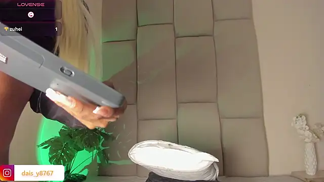 DaisyTaylor__ Live XXX-Chat