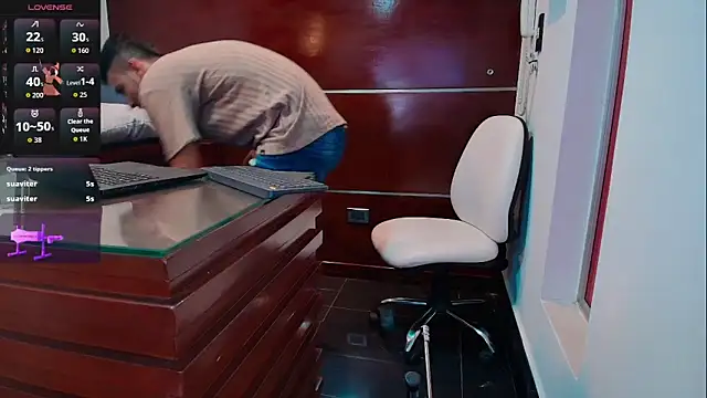 Valentiinoss webkamerás műsora