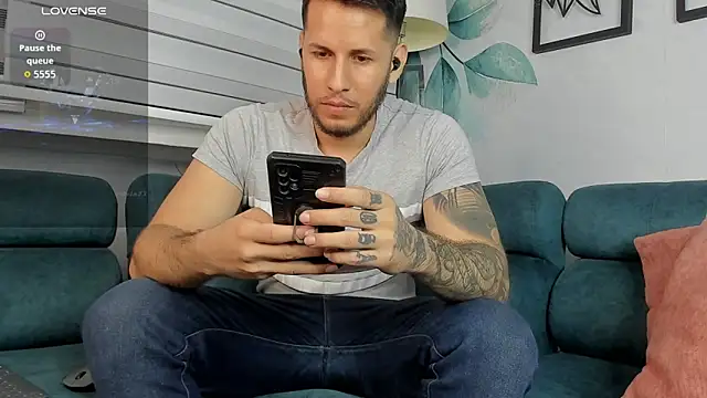 George_Diesell Adlı Modelin Canlı XXX Sohbeti