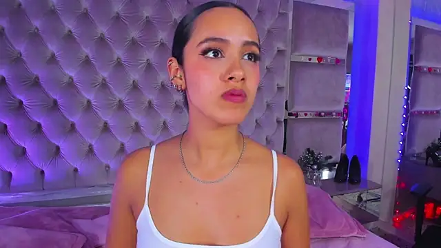 Chat +18 de Harii_02 ao vivo