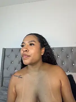 izzybelmonth12's Live XXX Chat