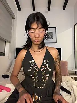 Chatroom XXX en direct de TweetiePieXXX