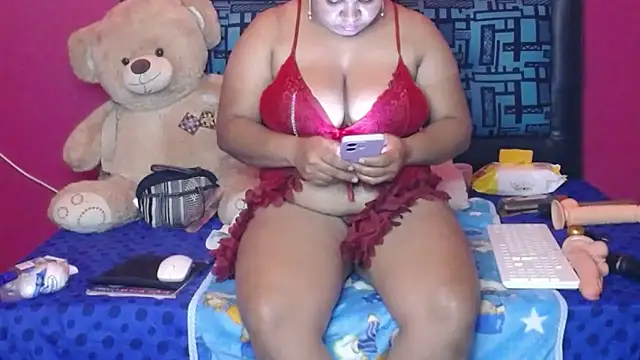 karolhot916 élő XXX-chatje