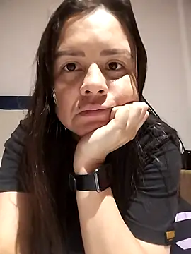 karlagiraldo198's Live XXX Chat