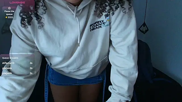 Natasha_rose__ élő XXX-chatje