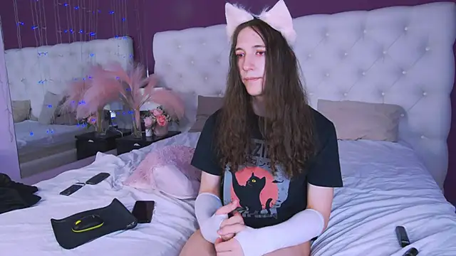 Show modela SilverMuse na web-kameri