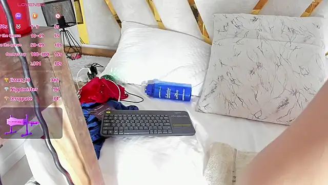 Luna_Naughty1のウェブカメラショー