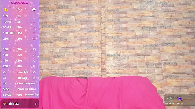 Brizza_H033 élő XXX-chatje