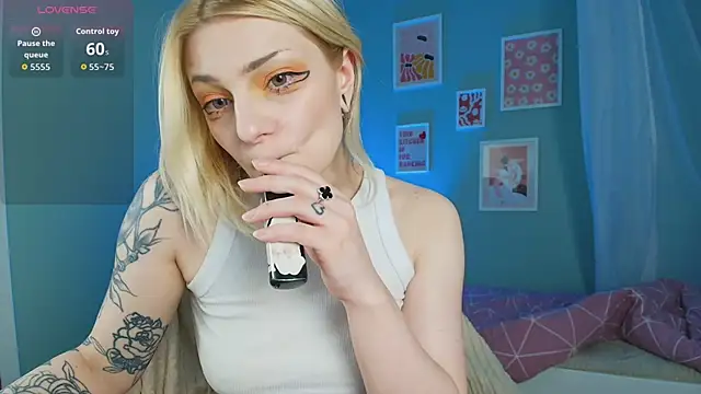 AvaSun élő XXX-chatje