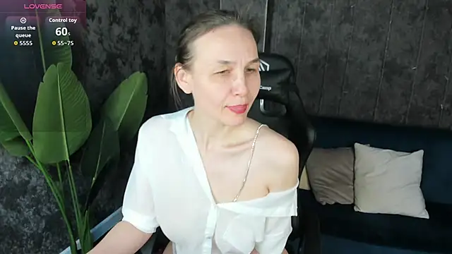 Živý XXX chat Lillian_White