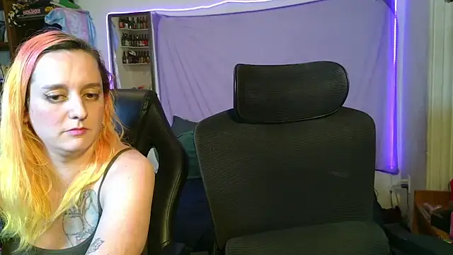 Evelan420 Adlı Modelin Canlı XXX Sohbeti