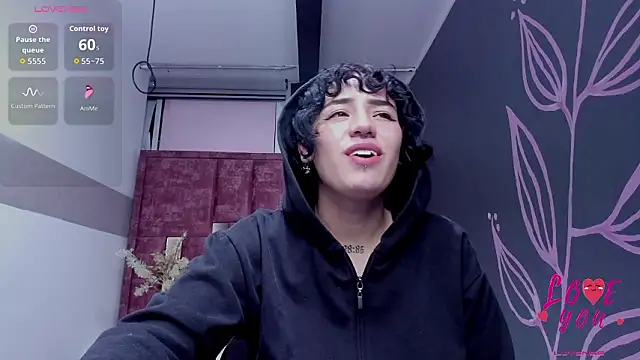 Kiara_Fox__ 现场XXX聊天