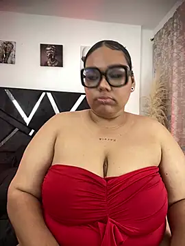 SunnieFrequency Adlı Modelin Canlı XXX Sohbeti