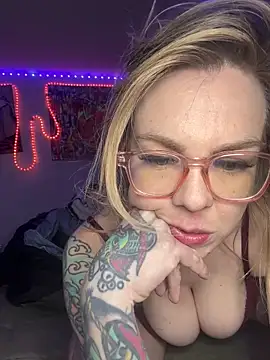 LaurenRae_x 现场XXX聊天