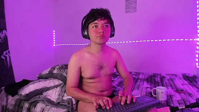 Kody_Royale লাইভ XXX চ্যাট