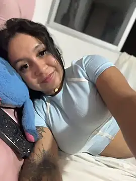 Pretty_Isadora live XXX chat