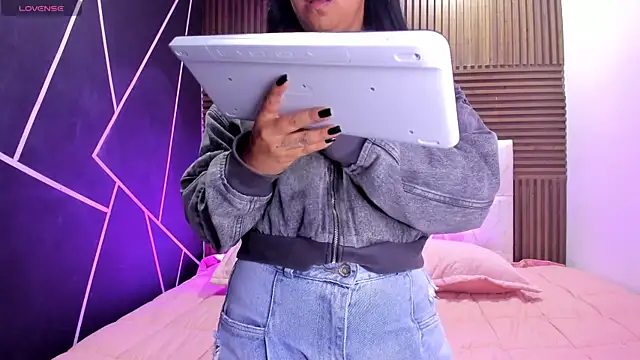 shaden_'s Live XXX Chat