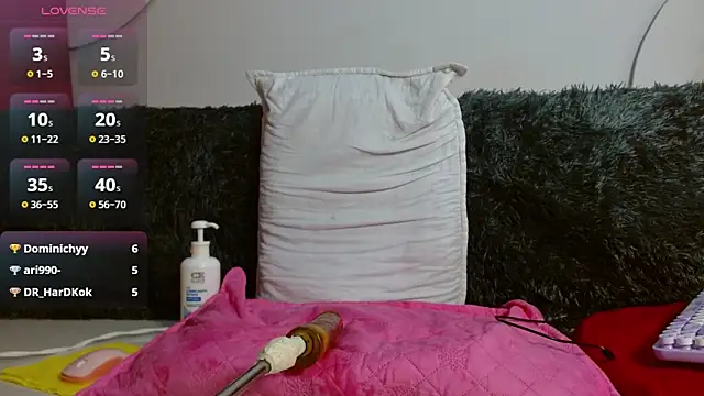 XXX chat uživo modela KateDiaz21