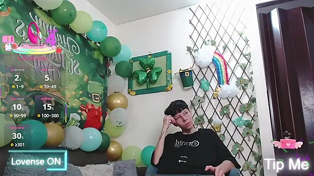 XXX chat uživo modela LiamBrown09