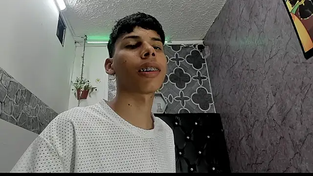 sexyboys_cutex18 – Live XXX-chat