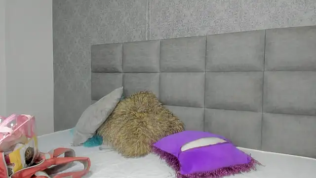 emilyy_r 라이브 XXX 채팅