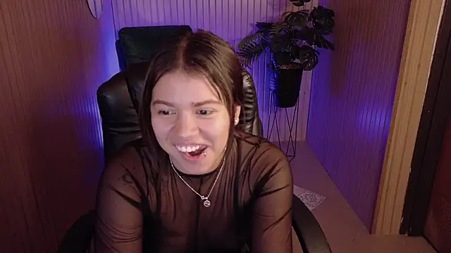 Alessia_Monroe_ Adlı Modelin Canlı XXX Sohbeti