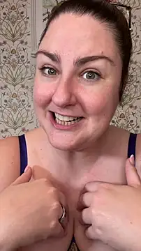 Lacey-BBW live XXX chat