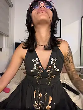 TweetiePieXXX's Live XXX Chat