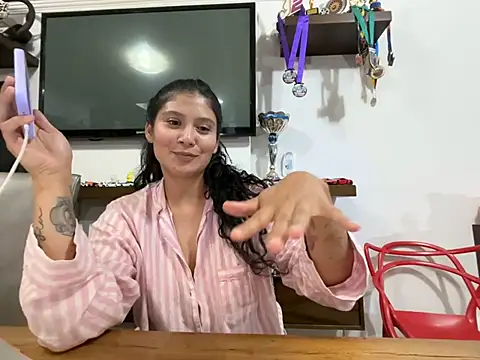 kinky_mila@xh's Live XXX Chat