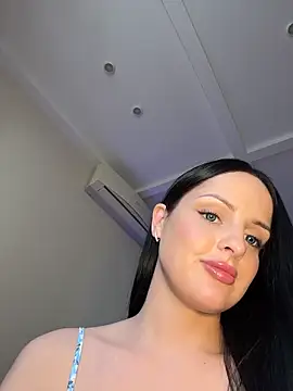 Evayra 即時 XXX 聊天