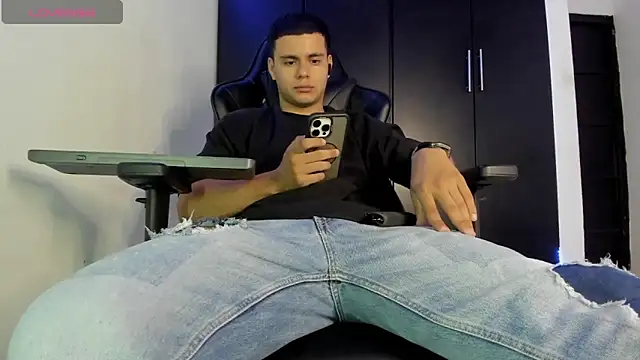 Liam_Mateo 在線直播表演