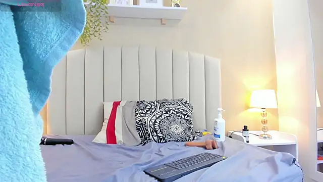 XXX chat uživo modela Rachel_Donnelly